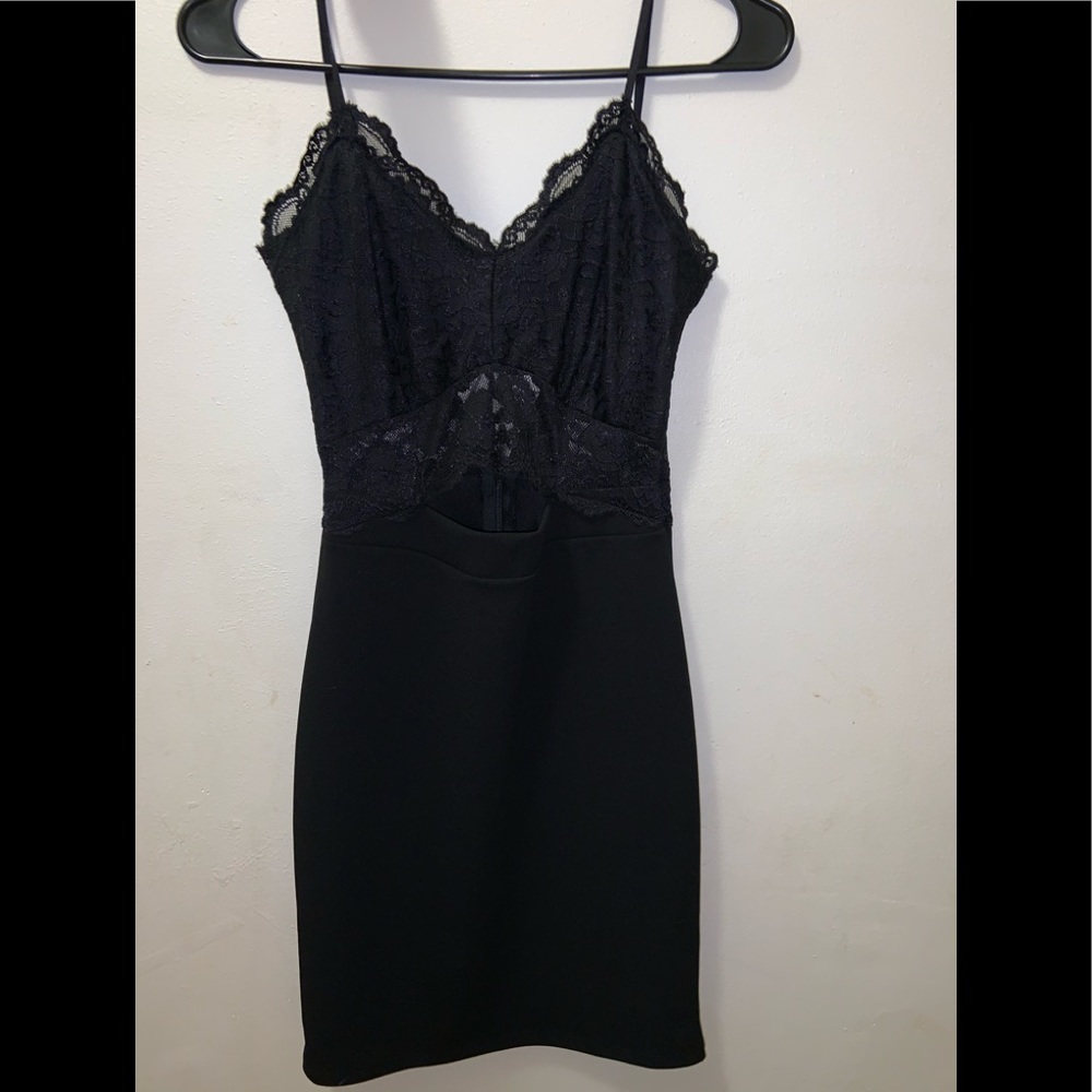 Dress - Picture 3 of 3
